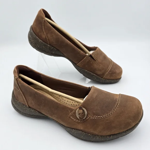 6N - NARROW - Clarks Roseville Sky Women's Slip-Ons, Mahogany Leather, Like New! - Picture 1 of 16